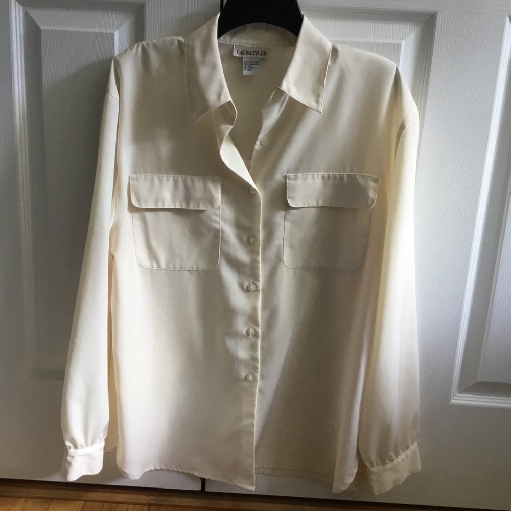 Laura Tyler Button Down Blouse